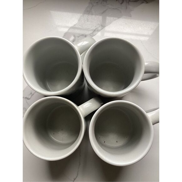 Set of 4 Crate & Barrel 12oz Ceramic Coffee Mugs Joan Anderson Skating Reindeer - Picture 4 of 7